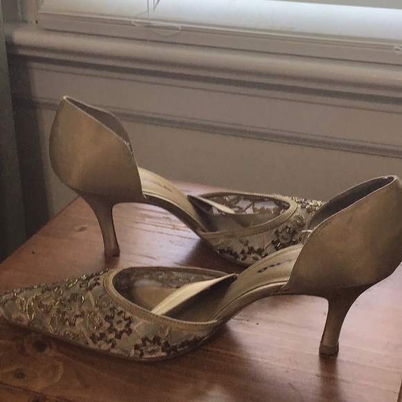 NINA SHOES - Picture 2 of 5